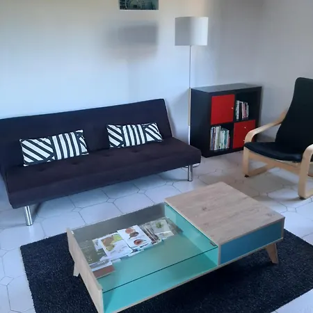 Appartement Avec Grand Jardin Et Parking, Uzès Esterno foto