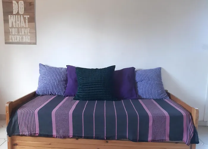 Appartement Avec Grand Jardin Et Parking, Uzes